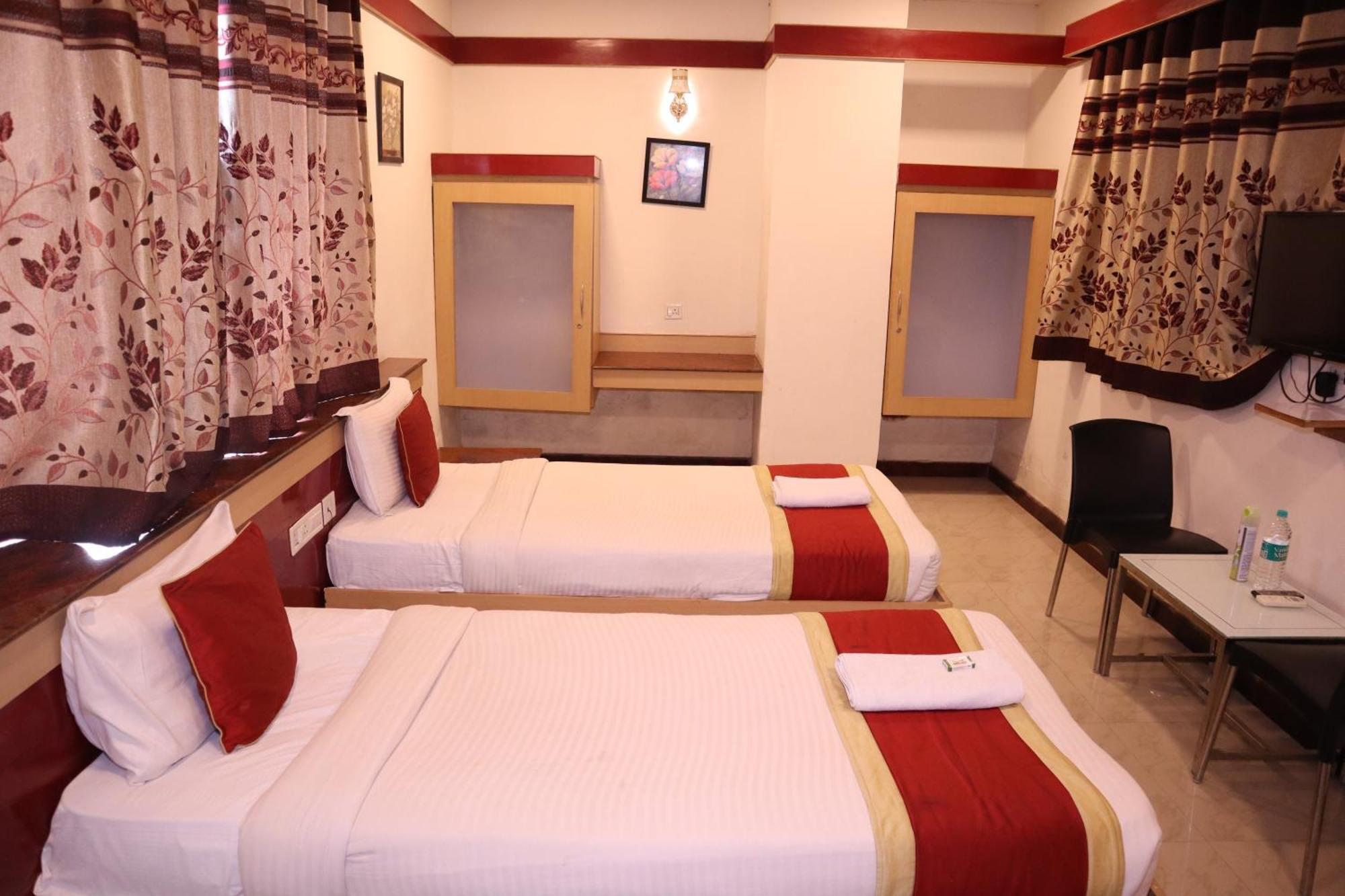 Sri Sai Ram Suites Bangalore Exterior foto